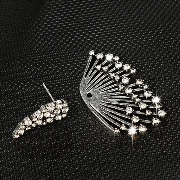 ⚜️[𝟯/$𝟮𝟴]⚜️Big Crystal Silver Gun Earrings New - Picture 5 of 15